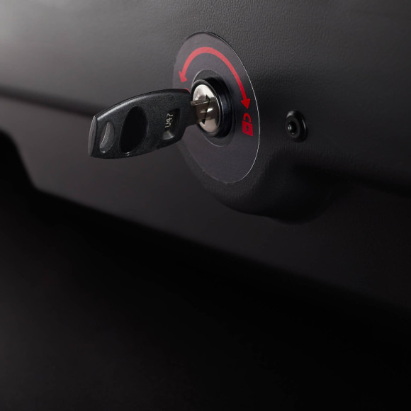 CRUZ Paddock 470N - preto brilhante -