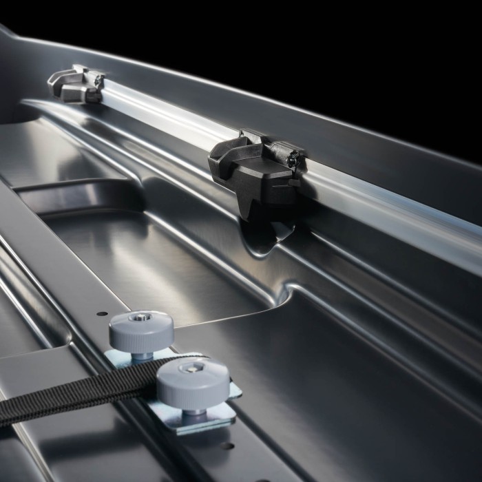 CRUZ Paddock 470N - preto brilhante -