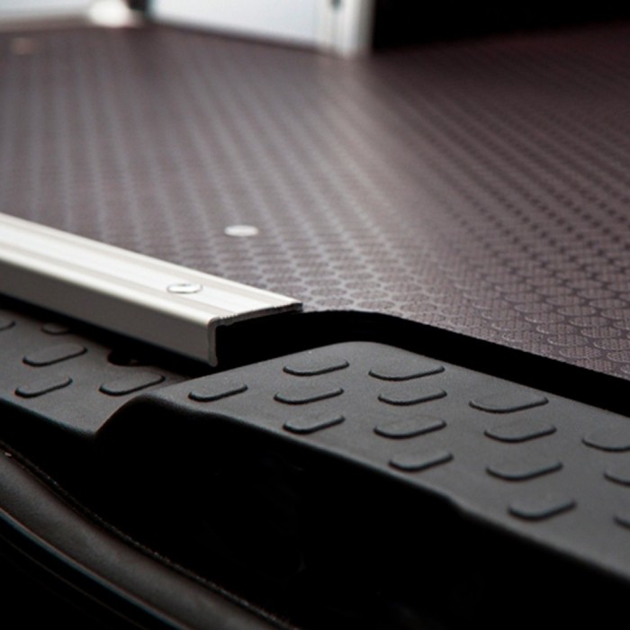 Piso de Carrinha de compensado marrom para cabine dupla T. Hilux (08-)